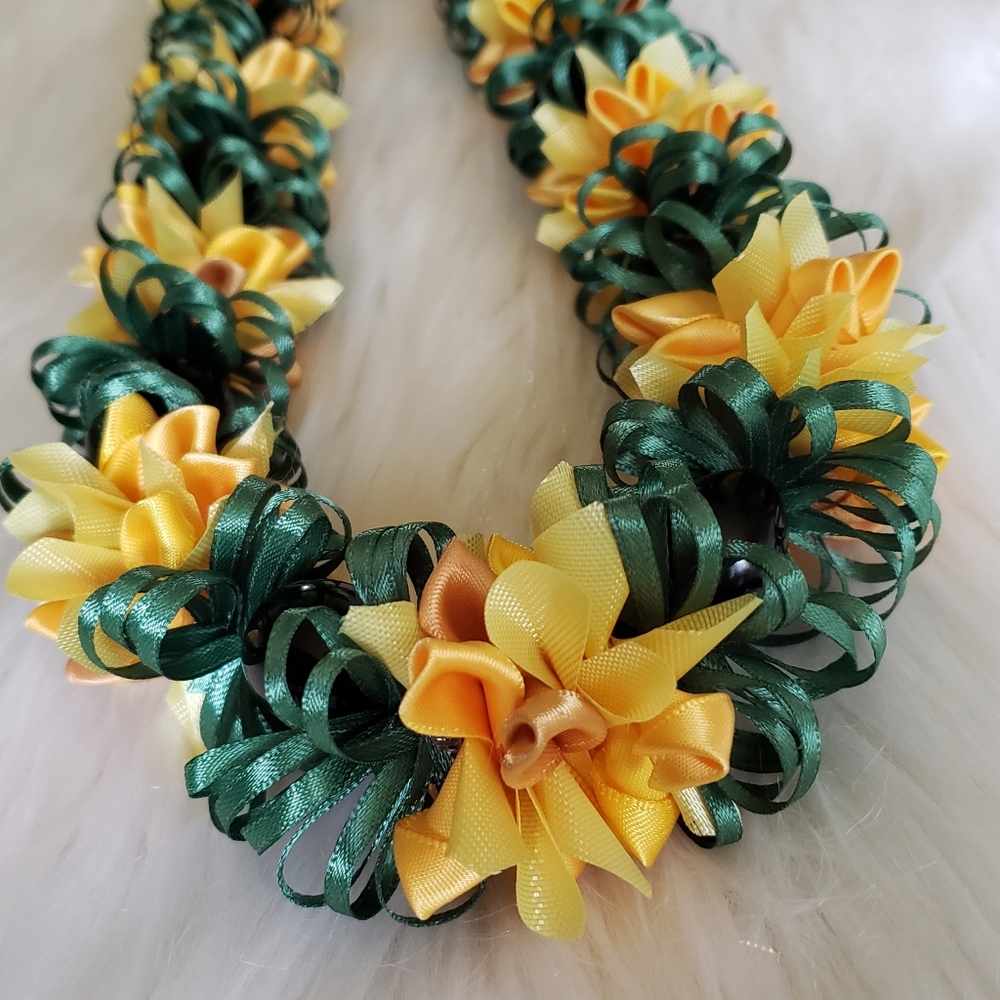Ribbon leis